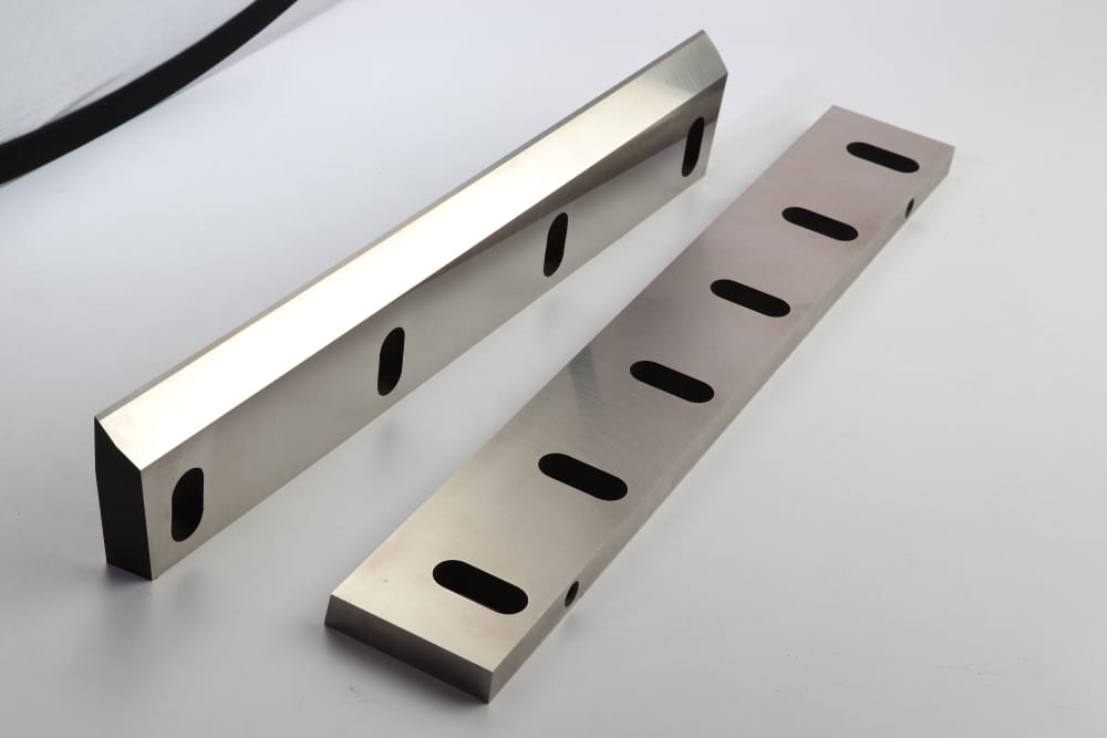 Sharpening recycling knives (granulators and mills)